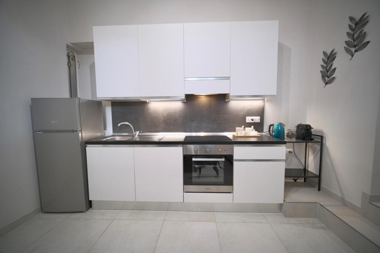 Appartamento Moderno ❴ 300 Mt. Da Porta Nuova ❵ Turín Exterior foto